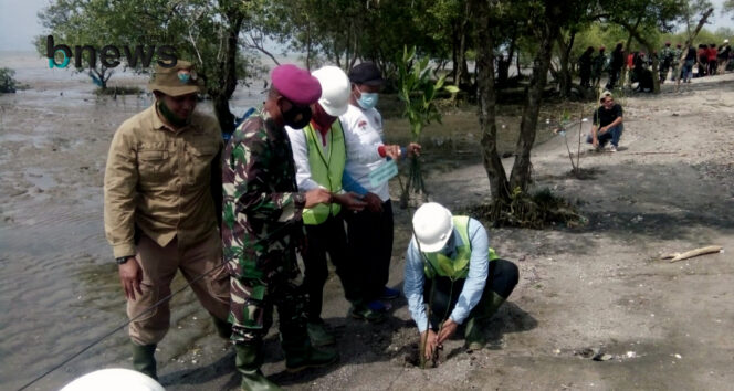 
 Tak main-main Amphibi lakukan aksi 3 Tempat dalam Peringatan HLHS ke 49